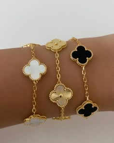 Elevate your style with our Gold Luxury Bracelets Set. Clover Crystals & Tennis Bracelet. Perfect for her. Shop now! Wrist Accessories Women, Gold Clover Bracelet, Van Cleef Gold Bracelet, Classy Gold Jewelry, Bracelet Ideas Gold, Gold Bracelet For Women Classy, Infinite Jewelry, Bracelets Clover, Van Cleef Bracelet