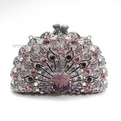 party purse, stunning~~~ Peacock Clutch, Clutch Purse Wedding, Wedding Clutch Bag, African Wedding Jewelry, Purse Wedding, Shoes And Purse, Peacock Jewelry, Diamond Party, Wedding Handbag