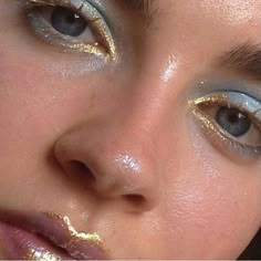 Editorial Make-up, Gold Eyeliner, Festival Make Up, Maquillage On Fleek, Drag Make-up, Smink Inspiration, Makijaż Smokey Eye, Makeup Hacks, Eye Makeup Art