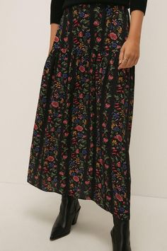 Stripe Floral Printed Midi Skirt Sezane Skirt, Midi Floral Skirt, Knee High Boots Chunky, Grunge Romantic, Floral Converse, Baker Boy Hats, Transitional Aesthetic, Dakota Jhonson, Alt Grunge