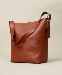 The Essential Bucket Tote | Madewell Madewell Transport Tote, Spring Wardrobe Essentials, Madewell Handbags, Madewell Bags, Bucket Purse, Bucket Tote, Leather Industry, Gorgeous Leather, Bag Collection