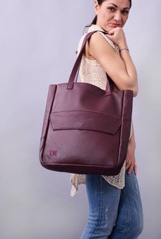 New,Red Wine bag,Genuine leather bag,burgundy bag, Large tote bag,Large tote, Leather tote, Tote bag, Hight quality bag,leather purse,B003RW Hight quality Italian Leather bag. Width - 40cm/15,7'' Height - 43cm/16,9'' Zipper closure Two outside pockets , one with zipper closure, one with magnetic closure. If you have any questions, please do not hesitate to contact me. Large Capacity Burgundy Leather Bag, Large Capacity Burgundy Shoulder Bag For On-the-go, Burgundy Large Capacity Tote Satchel, Burgundy Large Capacity Shoulder Bag For On-the-go, Burgundy Square Leather Shoulder Bag, Large Capacity Burgundy Bag For On-the-go, Burgundy Large Capacity Bag For On-the-go, Burgundy Large-capacity Bag For On-the-go, Burgundy Soft Leather Satchel For Shopping