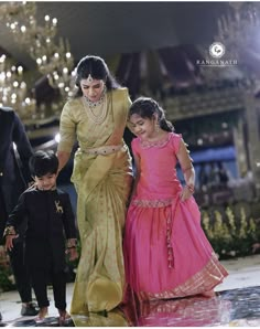 Wedding Dress For Kids, Saree Function, Kids Indian Wear, Kids Wear Girls, Wedding Saree Blouse Designs, Dress For Kids