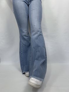 Bia Bell Bottom Jeans Jeans are true to size! Oversized (extremely long) Size runs small Wide leg Back pockets Stretchy Unfinished hem High waisted Belt loops on waist Model is 5'7 wearing a size 7 Fabric: 60%Cotton, 32%Modal, 7%T400, 1%Lycra Bell Jeans, Bottom Jeans, Cute Everyday Outfits, Bell Bottom, Sweater Set, Blazer Dress, Jean Outfits, Bell Bottoms, Jeans Pants