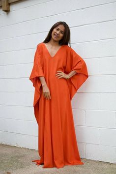 Plain Kaftan Dress, Maxi Kaftan, In Sha Allah, Linen Clothing, Summer Party Dress, Outfits To Wear, Kaftan Dress, Clothing Design, Wedding Outfits