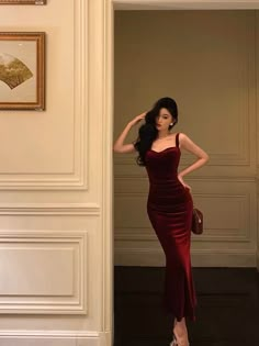 Item Details  
 Product Number :  SD761 
 
 SilhouetteSheath 
 Sleeves : Sleeveless 
 Back Style: Zipper 
 Size:S,M,L,XL 
 
 S:Length:121cm Bust :84cm Waist:64cm   
 M :Length:122cm Bust :88cm  Waist68cm   
 L :Length:123cm Bust :92cm Waist72cm   
 
 XL :Length:124cm Bust :96cm Waist76cm Fancy Christmas Outfit Classy, Christmas Date Night Outfit, Clubbing Outfits For Winter, Winter Dress Outfit Formal, Date Dress Classy, Cold Birthday Outfit, Wine Red Dress Short, Fancy Date Outfit, Cocktail Dresses Classy