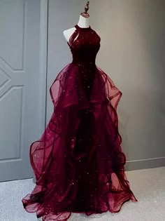 Dark Red Prom Dresses, Mafia Dress, डिजाइनर कपड़े, Dr Wardrobe, Halter Evening Dress, Long Party Dress, Halter Prom Dresses, Fashion Fantasy, 파티 드레스