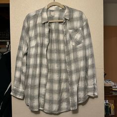 Sparkle Grey And White Flannel. Literally Brand New! Casual Cotton Flannel Shirt For Daywear, Classic Spring Flannel Shirt For Everyday, Spring Everyday Flannel Shirt, Spring Flannel Shirt For Everyday, White Cotton Flannel Shirt For Spring, Spring Everyday Plaid Shirt, Plaid Flannel Shirt For Everyday Spring Wear, Flannel Shirt For Everyday Spring Wear, Spring White Button-up Flannel Shirt