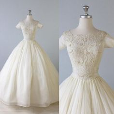 ad eBay - Find many great new & used options and get the best deals for Vintage Wedding Dresses A Line Short Sleeves Tulle White Ivory Bridal Gowns at the best online prices at eBay! Free shipping for many products! 1950s Ballgown, Priscilla Of Boston Wedding Dresses, Wedding Dress 50s, Boston Wedding Dress, Vintage Lace Top, Ballroom Wedding Dresses, Prom Dress Short, Ballgown Dress, Ivory Bridal Gown