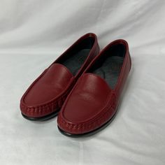 Excellent Used Condition, Sas Tripad Loafers, Size 7.5. Minor Wear On The Toe And A White Scuff On The Left Heel (See Photo). Heel Height Appx. 1” Womens Loafers, Sas Shoes, Loafers For Women, Flat Shoes Women, See Photo, Loafer Flats, Heel Height, Loafers, Size 7