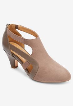 Lady D, Low Heel Pumps, Closed Toe Shoes, Dark Taupe, Comfortable Heels, Dress Shoes Womens, Amazon Com, Boots Shoes, Low Heels