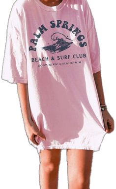 Pink Summer T-shirt For Day Out, Oversized Casual T-shirt For Beach Season, Oversized Cotton T-shirt For Vacation, Relaxed Graphic Print Summer Tops, Summer Graphic Print Relaxed Tops, Relaxed Summer Tops With Graphic Print, Pink Oversized Top For Beach, Summer Oversized Relaxed T-shirt, Pink Oversized Tops For Beach Season