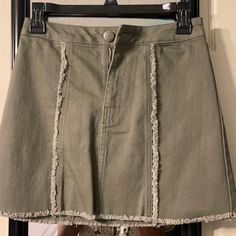 Only Worn Once! Like Brand New! Chic Mini Skort With Frayed Hem, Chic Mini Skirt With Frayed Hem, Chic Skort With Frayed Hem Mini Skirt, Mini Skirt With Frayed Hem For Fall, Mini Skirt With Frayed Hem, Mini Skirt With Frayed Hem For Day Out, Trendy Skirt With Frayed Hem For Day Out, Spring Mini Skirt With Frayed Hem, Green Skirt