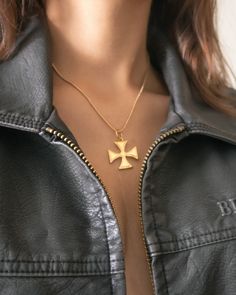 18K Gold Filled 16 Inches Long Classic Gold Necklaces With Large Pendant, Classic Gold Necklace With Large Pendant, Luxury Tarnish-resistant Cross Necklaces, Gold Jewelry With Large Cross Pendant, Gold Necklace With Cross Pendant And Box Chain, Gold Cross Jewelry With Large Pendant, Gold Plated Engraved Cross Pendant Necklaces, Gold Plated Engraved Cross Pendant Necklace, Engraved Gold Plated Cross Pendant Necklace