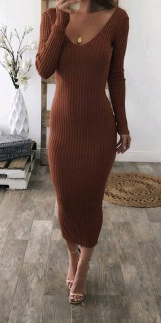 Long Sleeve Knit Dress Outfit, Turtle Neck Midi Dress Outfit, Fall Outfits Sweater Dress, Everyday Dresses Casual Winter, Brown Ribbed V-neck Dress, Casual Brown Winter Dress, Brown Bodycon Long Sleeve Dresses, Brown Ribbed Stretch Dresses, Brown V-neck Ribbed Dress