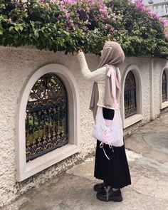 Modesty Aesthetic Outfit, Bow On Hijab, Coquette Hijab Outfit, Coquette Hijab, Muslim Girl Outfits, Muslim Aesthetic, Modest Girly Outfits, Modesty Outfits