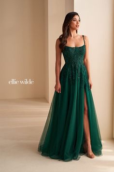 Ellie Wilde Prom 00 / Emerald Ellie Wilde: EW36228 Jade Formal Dress, Dark Green And Black Prom Dress, Dark Green Flowy Prom Dress, Emerald Dress Prom, Emerald Evening Gown, Western Grad Dresses, Emrald Green Prom Dress, Hunter Green Dress Formal, Prom Dresses 2025 Ideas