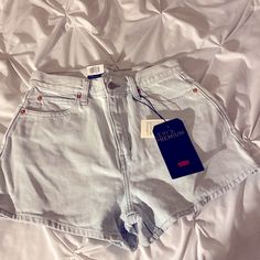 Levi’s Premium Denim Shorts -High Waist Light Wash Levi's Relaxed Fit Light Wash Shorts, Levi Denim Shorts, Cotton Shorts Women, Levis Denim Shorts, Mom Jeans Shorts, Vintage Levis Jeans, High Rise Denim Shorts, Button Fly Jeans, Levi Shorts