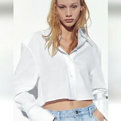 Nwt Zara Cropped Long Sleeve Button Up Cropped Crop Top Down Blouse Shirt Size M Versatile. Crisp White Poplin Button Down Crop Blouse. Nice Sharp Collar With Slightly Structured Shoulders. New With Tags 2265/411/250 Chic Tops With Collared Neckline And Button Cuffs, White Cropped Long Sleeve Shirt With Buttons, White Long Sleeve Cropped Shirt With Button Closure, White Cropped Shirt With Long Sleeves And Buttons, White Cotton Cropped Shirt With Button Closure, Spring Long Sleeve Cropped Shirt With Button Cuffs, Zara Long Sleeve Tops With Button Cuffs, Classic Long Sleeve Cropped Shirt For Daywear, Chic Button-up Cropped Shirt With Button Closure