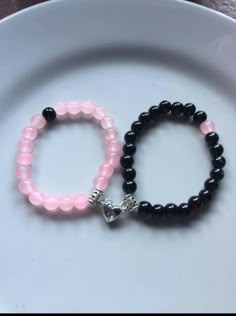 Aesthetic Bff Bracelets, Cute Bf And Gf Bracelets, Couple Bracelet Ideas Beads, Matching Bracelets For Couples Aesthetic, Braslets Beads Aesthetic, Couple Beads Bracelets, Matching Stuff For Couples, Matching Bracelets Aesthetic, Couple Bracelets Aesthetic