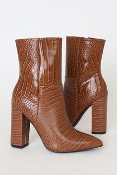 Brown Snake Boots, Heeled Boots Outfit, Crocodile Boots, Animal Print Boots, Chunky Heel Booties, Trendy Boots, Walk On The Wild Side, Boot Print, Fall Clothing