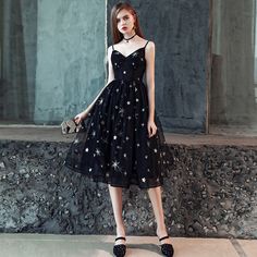 Black Star Dress, Senior Prom Ideas, Black Party Dresses Short, Dresses Outfit Ideas, She Was A Fairy, Oc Fashion, Spaghetti Strap Prom Dress, Prom Dress Evening, Short Party Dress