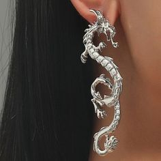 This Unique Pair Is A Wonderful Addition To Your Wardrobe And Your Style! Sure To Get Lots Of Compliments! Gshmjx00w00mqrs Chinese Dragon Design, Design Dragon, Dragon Earrings, Vintage Dragon, Dragon Jewelry, Retro Party, Silver Dragon, Animal Earrings, Estilo Punk