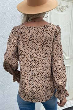 Pattern: Leopard Features: Long flared sleeves, curved hem Neckline: Round neck Stretch: No stretch Product measurements: S: bust 37 in, length 23 in, sleeve 25 in, shoulder 14 inM: bust 39 in, length 24 in, sleeve 25 in, shoulder 14 inL: bust 41 in, length 24 in, sleeve 26 in, shoulder 15 inXL: bust 44 in, length 25 in, sleeve 26 in, shoulder 16 in Material composition: 100% polyester Care: Machine wash cold. Tumble dry low. Imported Warm Golden Blonde Hair, Miami Fashion Outfits, Leopard Flares, Puff Sleeves Blouse, Ruffle Long Sleeve Blouse, Golden Blonde Hair, Leopard Print Fabric, Leopard Print Shirt, Round Neck Blouses