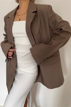 Item Type: TopsMaterial: Polyester. SpandexPattern: PlainNeckline: Lapel CollarSleeve Length: Long SleeveColor: Khaki. Black. Gray. BrownSize: S.M.L Size (CM): Length Bust Shoulder Sleeve S 68.5 108 40 59.5 M 70.5 112 41 60.5 L 72.5 116 42 61.5 Rhinestone Dress, Dress Satin, Bandage Dress, Mesh Dress, Lapel Collar, Button Detail, Velvet Dress, Satin Dresses, Dress Fabric