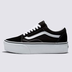 Bringing New Heights to Our Iconic Sidestripe ShoeNothing screams attitude like a killer pair of black platform shoes. The Vans Old Skool Stackform is the height of cool on the platform front, with double the sidewall height for maximum coverage. The suede and canvas uppers ensure durability, while the lace-up closure and supportive padded collars add layers of comfort on the practical side. These black platform shoes are all about the look, a cool-as-cool aesthetic that remains undefeated after Platforms Aesthetic, Old Skool Stackform, Estilo Vans, Old Skool Platform, Sneak Attack, Women Skates, Vans Store, Black Platform Shoes, Vans Logo