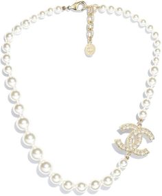 Chanel Luxury White Necklaces For Party, Luxury White Necklace For Party, Luxury White Necklace For Evening, White Luxury Necklace For Evening, Luxury Pearl White Necklaces For Evening, Luxury Pearl White Necklace For Evening, Luxury White Pearl Necklace For Party, Chanel Pearl Necklace, Cc Necklace