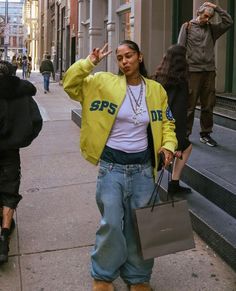 Ft Gioo, Celebrity Streetwear, 90s Hip Hop Outfits, Nicole Fashion, Streetwear Fashion Outfits, Girly Fits, Streetwear Inspiration, Womens Outfit