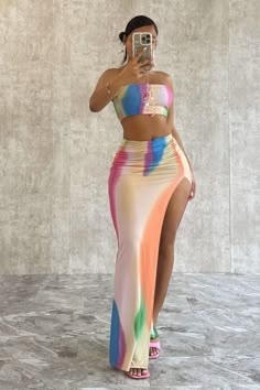 Tahiti Print Tube Top & Maxi Skirt SET Two Piece Outfits Skirt, Look Kylie Jenner, Maxi Skirt Set, Casual Day Dresses, Easy Trendy Outfits, Long Sleeve Short Dress, Baddie Outfits Casual, Cute Simple Outfits, Strapless Bra