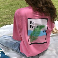 Be Fresh Tee Beach Tshirt Designs, Fit For School, College Girl Outfits, Must Have Outfits, Beach Tshirt, Ice T, Color Pants, Tally Weijl, Shirt Graphics