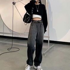 Fashion Identity, Woman Jeans, Jeans High Waist, Denim Clothing, Blue Streetwear, Spring Fashion Outfits, Dream Style, Wide Leg Denim, Denim Outfit