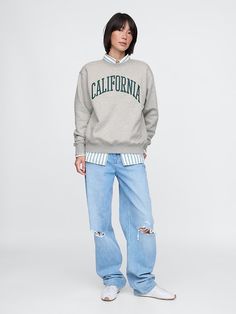 Saw this on Gap: Closet Refresh, Gap Outfits, Gap Logo, Xmas Wishlist, Vintage Soft, Sweatshirt Crewneck, Logo Sweatshirt, One Life, College Fashion