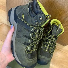 Great Waterproof Boots That Are God For Outdoor Wear And Hiking. Keen Boots, Brown Hiking Boots, Leather Work Boots, Steel Toe Boots, Mid Boots, Waterproof Hiking Boots, Outdoor Boots, Keen Shoes, Safety Boots