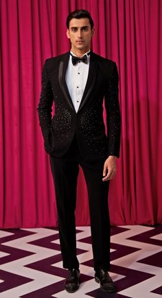 Black And White Crystal Embellished Tuxedo Contrast by Parth - Fabilicious Fashion Informal Suits For Men, Indian Tuxedo For Men, Groom After Party Outfit, Tuxedo For Groom Wedding, White Tuxedo For Men Wedding, All Black Tuxedo For Men, Reception Suits For Men Indian, Blazer For Men Wedding Reception, Tuxedo For Men Wedding Classy