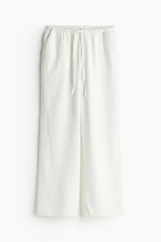 Relaxed-fit pants in an airy  woven linen blend. Low waist  drawstring and covered elastic at waistband  and side pockets. Straight legs. Lenin Pants, Old Money Elegant, Classy Old Money, Striped Linen Pants, Elegant Clothing, Business Pants, Old Money Style, Pants Womens, Loose Pants