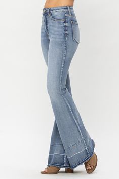 Tina Release Hem Flare Jeans in Medium Wash ♡ Product Highlights ♡ Our Tina Release Hem Flare Jeans in Medium Wash are the perfect staple and everyday bottoms to add to your closet, and or any on-trend bohemian style outfit! Accompanying a trendy and stylish flare leg detail, a release hem, and a 5-pocket styling, for all of your personal go-to items, these jeans will be sure to be one of your faves! ✁ Contents & Measurements ✁ These Tina Release Hem Flare Jeans in Medium Wash are constructed wi Baby Surprise Announcement, Boho Bandeau, Bohemian Style Clothing, Judy Blue Jeans, Denim Flares, Romper Dress, Pullover Jacket, Skirt Leggings, Blue Jean