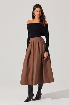 Full flared poplin midi skirt Mid-rise, all-over pleating Concealed center back zipper Dry clean recommended 100% Cotton Style #AS9185 Black Tie Bridesmaids, Fall Floral Dress, Full Midi Skirt, Cotton Midi Skirt, Off Shoulder Sweater, Black Midi Skirt, Long Sleeve Bodycon Dress, Solid Dress, Trending Dresses