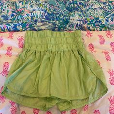 Free People Way Home Shorts. Nwot. In Perfect Condition. Size Xs But Could Easily Also Fit Size Small Green Bottoms With Built-in Shorts For Spring, Green Cotton Shorts For Day Out, Spring Vacation Shorts With Banded Waist, Green High-waisted Shorts For Day Out, Casual Beach Bottoms With Banded Waist, Green Bottoms With Elastic Waistband For Spring, Casual Bottoms With Banded Waist For Beach, Green High-waisted Cotton Shorts, Green Cotton Bottoms For Day Out