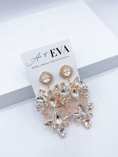 A gorgeous pair of statement earrings made with brilliant crystals in the perfect tear drop silhouette. A classic and luxurious look with just the right amount of sparkle 3.7" drop Option for gold or silver Jay Lee, Tear Drop, Statement Earrings, Bridal Jewelry, Jay, Diamond Earrings, Sparkle, Crystals, Silver