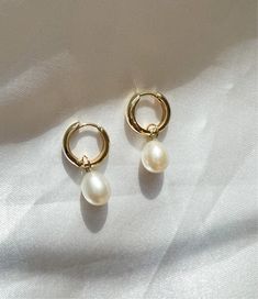 The Bondi 14k hoops are solid gold! Inspired by the Original Bondi hoops Victoria designed. Jewelry Aesthetic, Solid Gold, Gold Earrings, The Original, Everyday Wear, Pearl Earrings, The Originals, Gold, How To Wear