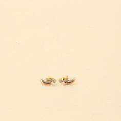 E A R R I N G S  ∙  * Details: Solid Gold Wg Rg ∙ 14K Gold Wg Rg ∙ Gold Wg Rg * Weight: 4.44 grams * Earrings length: 0.59 inches // 1.5 cm * Width: 7.4 mm. * Condition: All our pieces are vintage, antique or close to new. The piece undergoes a restoration proces, which includes ultrasonic cleaning and mild polish techniques to enhance the condition of the piece. * All our pieces are vintage and handpicked. We put a lot of effort into finding the most unique and beautiful items for you guys ♥️ H Rose Gold Pave Diamond Earrings In Sterling Silver, Rose Gold Sterling Silver Diamond Earrings With Pave Setting, White Diamond Earrings In 14k Gold, 14k White Gold Diamond Earrings With Pave Setting, 14k White Gold Earrings With Pave Setting, Fine Jewelry 14k Rose Gold Diamond Earrings For Anniversary, White Diamond Earrings For Anniversary In 14k Gold, White Diamond Earrings 14k Gold For Anniversary, 14k Rose Gold Diamond Earrings For Anniversary