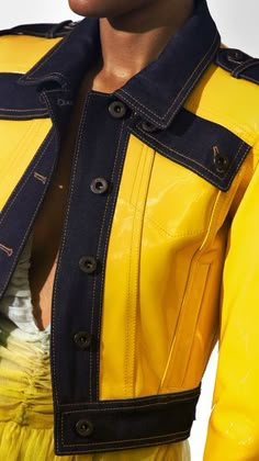 Burberry Prorsum Womenswear Spring/Summer 2015 show | Burberry Patent Leather Jacket, Yellow Leather Jacket, British Outfits, Indigo Denim, Clothing Details, Yellow Leather, Cropped Jacket