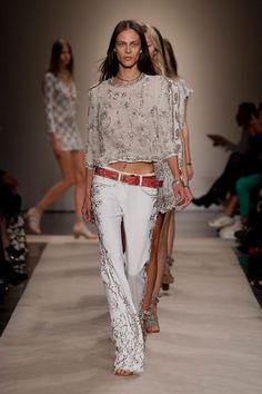 IsabelMarant Mode Inspo, Fashion Industry, White Fashion, Edgy Fashion, Beautiful Outfits, Style Fashion