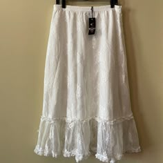 White Lace Midi Skirt From Delia's (Sold By Dolls Kill). It Has A Slip Underneath And A Zipper Running Down The Side Lace White Skirt, Boho Midi Skirt, Midi Skirt White, Vintage Floral Skirt, Western Skirts, Alt Aesthetic, White Lace Skirt, White Midi Skirt, Lace Midi Skirt