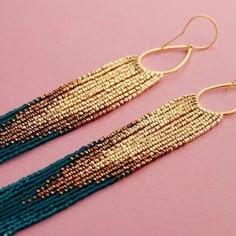 Fringe Light, Ombre Earrings, Gold Bead Earrings, Seed Bead Tutorials, Beaded Fringe Earrings, Beaded Earrings Diy, Long Fringe, Seed Bead Tutorial, Beaded Earrings Patterns