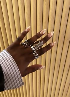 Almond Nails On Black Women, Jungle Green Nails, Nails On Black Women, Elegant Almond Nails, Classy Almond Nails, Trendy Almond Nails, Nails Black Women, Black Almond Nails, Jonathan Smith